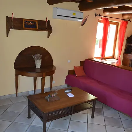 Mas Avec Piscine Et Soin Offert Сasa de vacaciones *